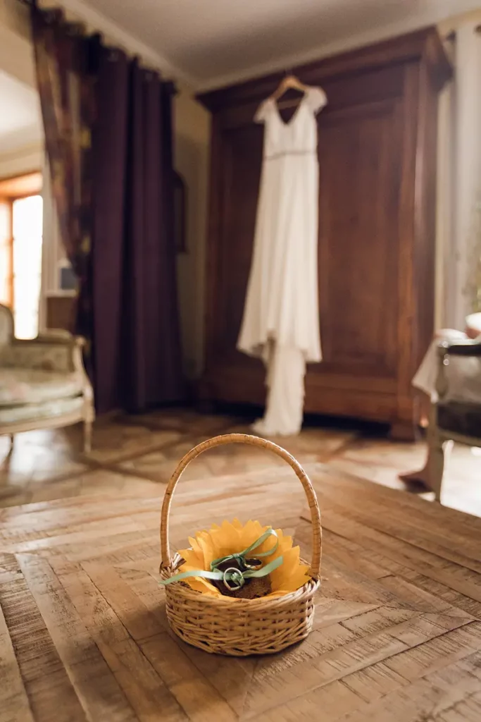 Alliances et robe de la mariée Domaine de la Ruisselière