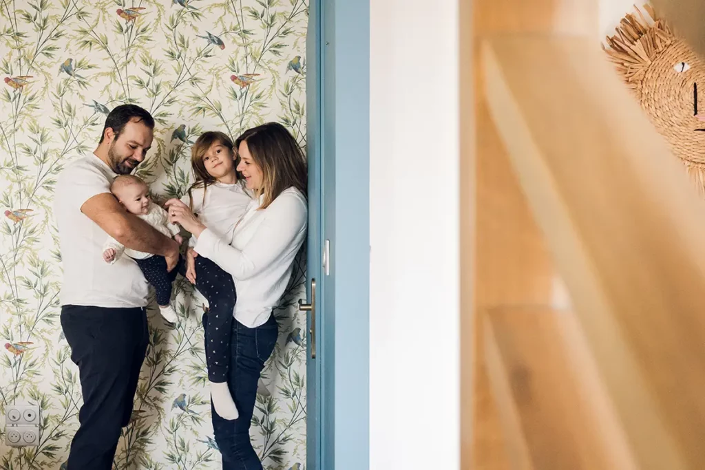 photo famille à la maison