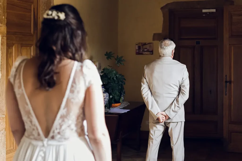 papa attend la mariée